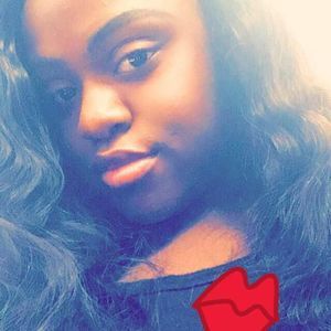 Meet your Posher, Camya